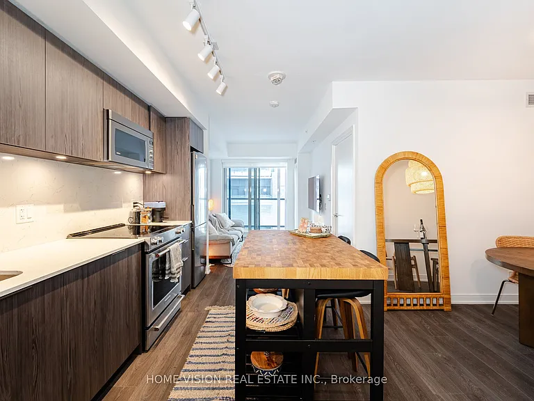 30 Samuel Wood Way E #409 — Photo 9