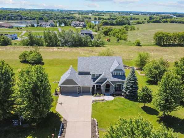 7525 Territory Pass, Lakeville, MN 55044