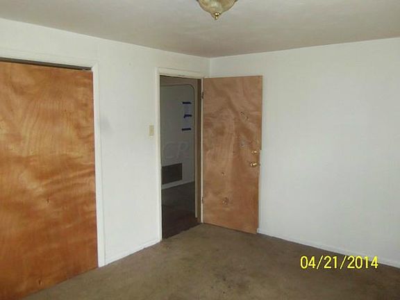 5th image of 3770 Etna St
