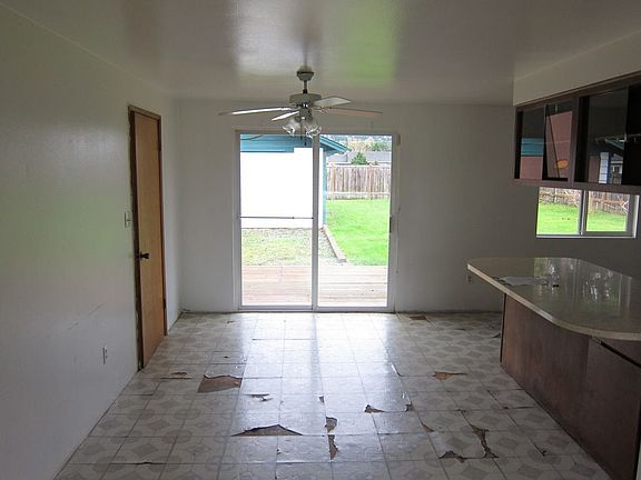 Quaint Breakfast Nook