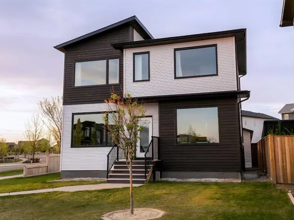 201 NW Grassland Blvd W, Lethbridge, AB T1J 5J4