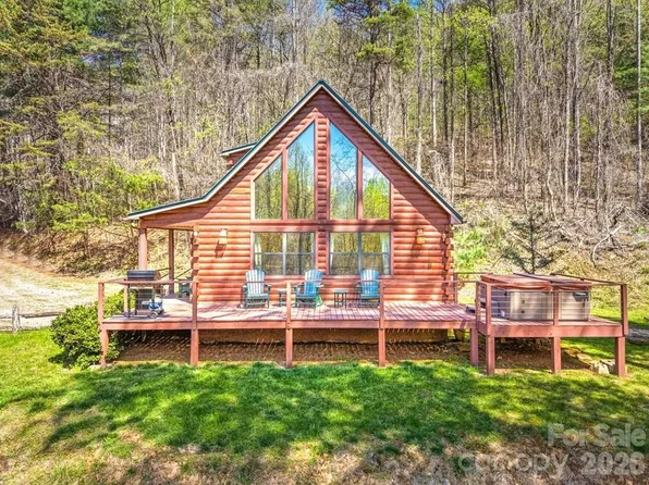 210 Chickadee Dr, Bryson City, NC 28713