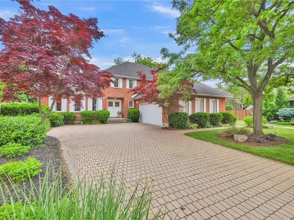 54 Burnt Ember Ct, Kitchener, ON N2A 3X4