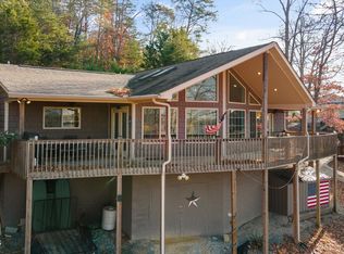 1935 Inskip Ln, Dandridge, TN 37725