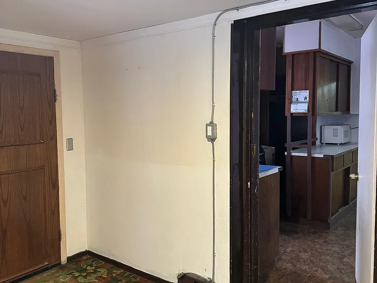 3345 Sandwich St — Photo 1