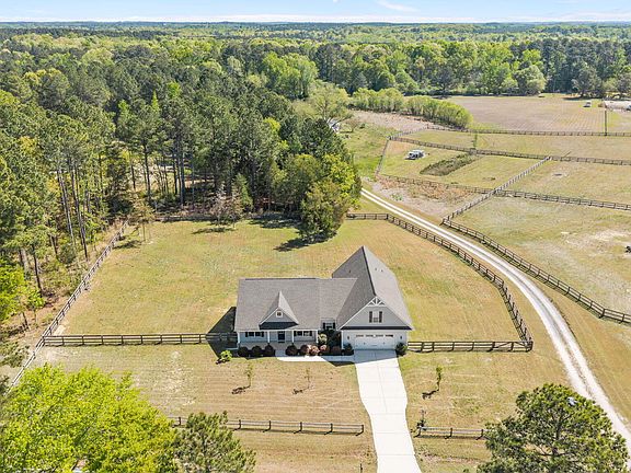 5th image of 461 Monroe Road