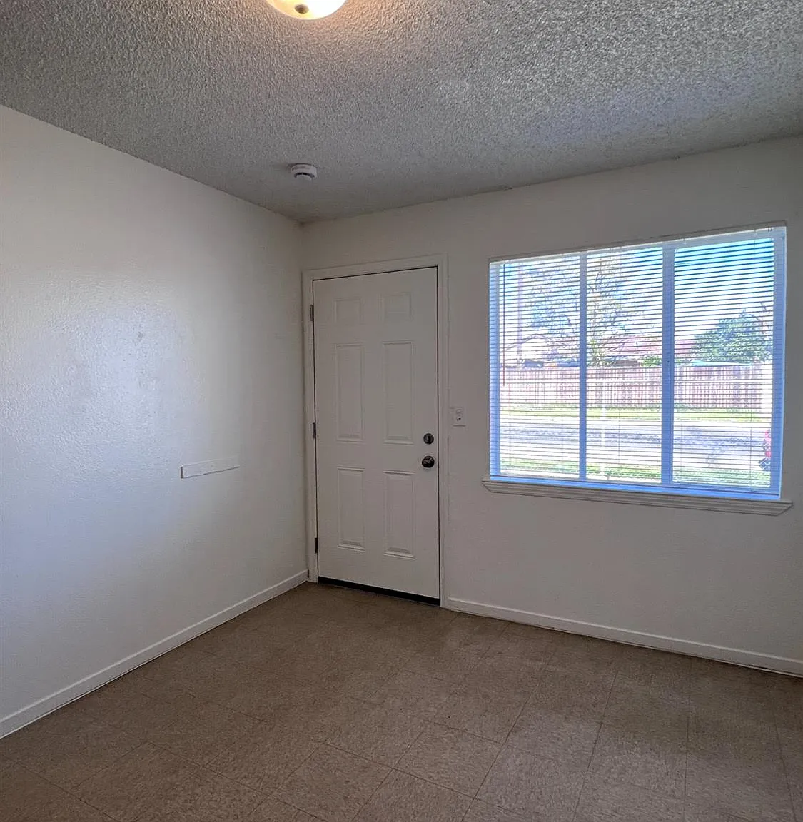 1 bed, 600 sqft, $750 — Photo 4