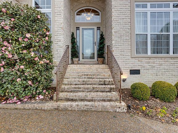 4th image of 519 Bay Point Dr