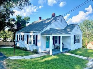 221 E Elm St, Mount Airy, NC 27030