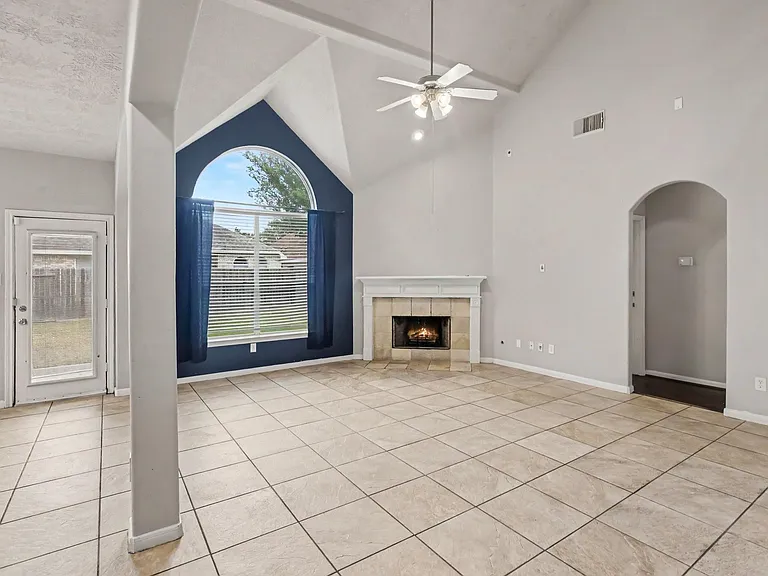 19534 Country Canyon Dr — Photo 2
