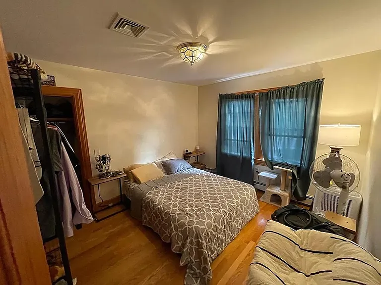 18 Silk St #1 — Photo 23