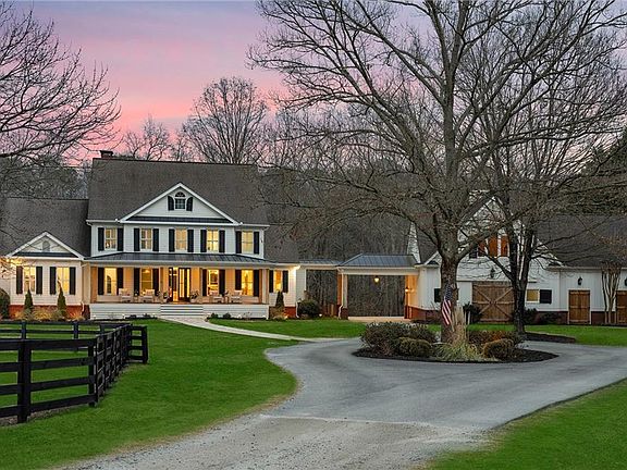 3rd image of 16035 Westbrook Rd