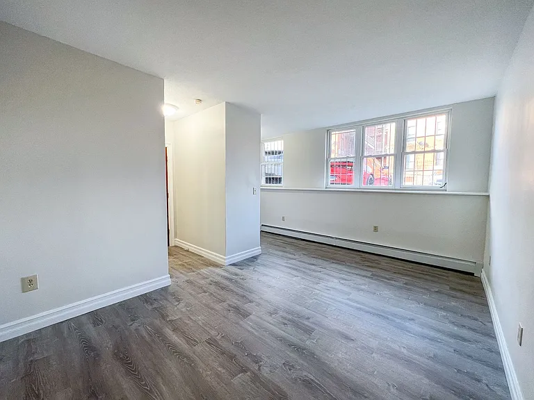 322 Hudson St / Luca Investments LLC — Photo 21