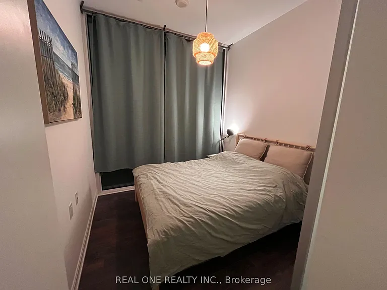 42 Charles St E #2904 — Photo 13