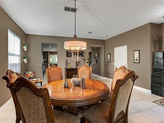 3rd image of 1114 Vinsetta Cir