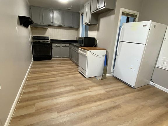 3rd image of 1312 42nd Ave