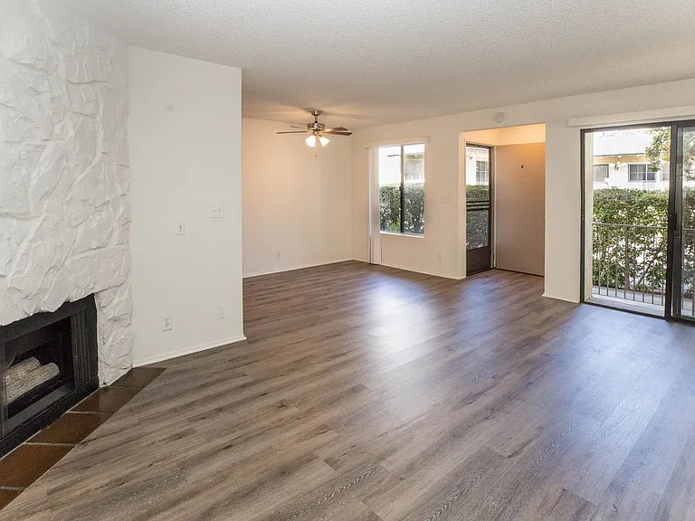 1229 Princeton St #4 — Photo 4