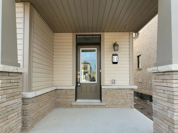 11 Amos Ave, Brantford, ON N3T 0K4
