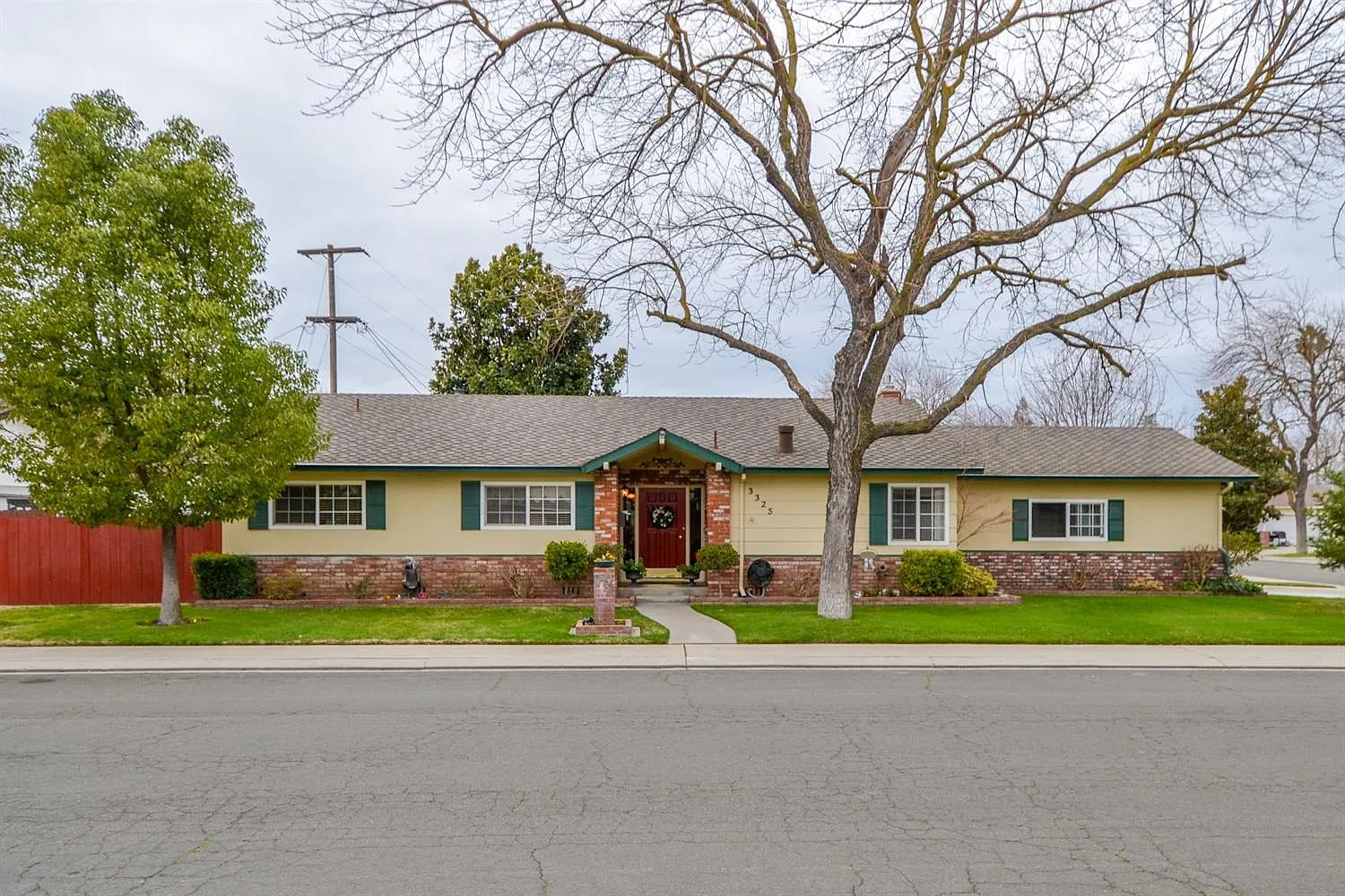 3325 John Lee Ln photo 1