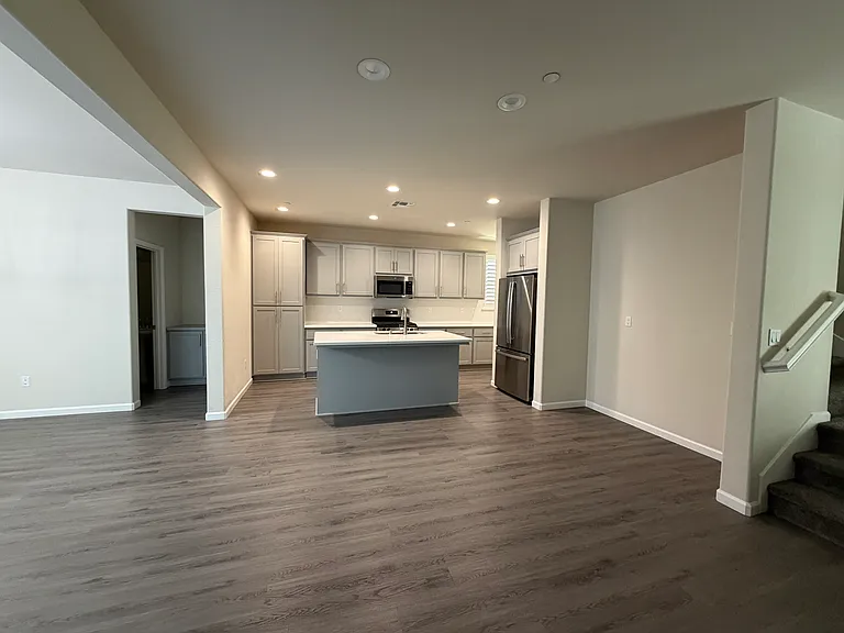 4344 Icon Ave — Photo 7