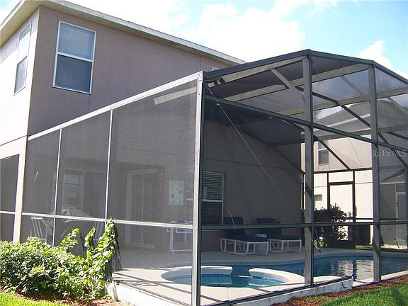 4th image of 2624 Hemingway Ave