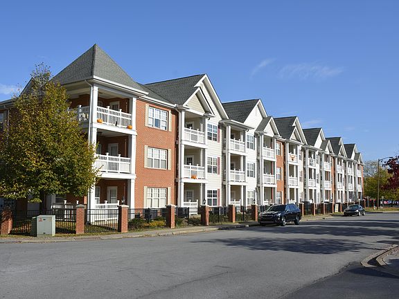2nd image of 2008 Millenium Pl APT 205