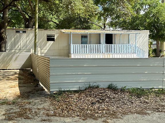 3rd image of 800 Denton Blvd NW #4