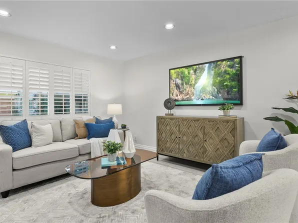 19854 Leighton Ln, Huntington Beach, CA 92646