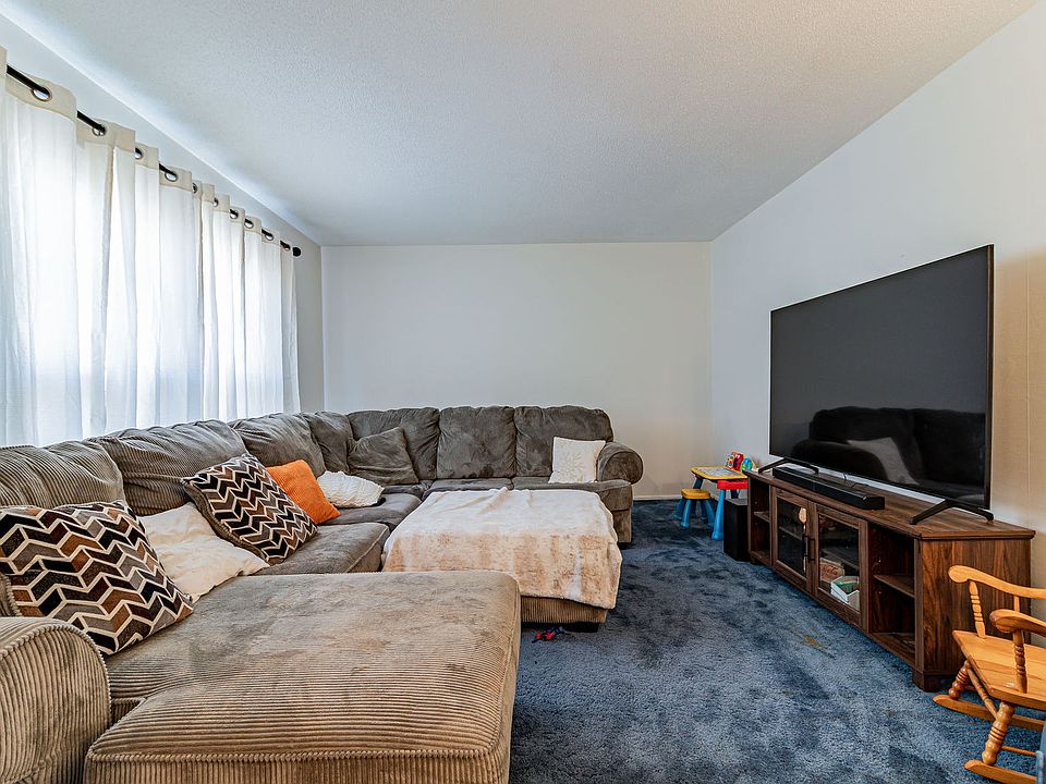 203 W Elmore Dr, Thomasboro, IL 61878 Zillow