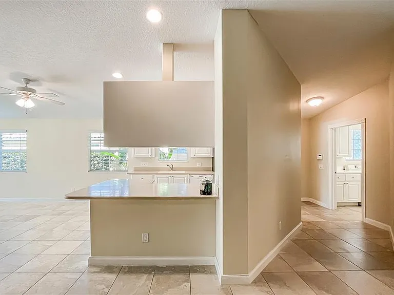 11830 Delfina Ln — Photo 12