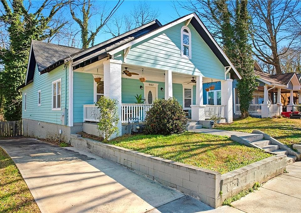 1st image of 902 Gaston St SW