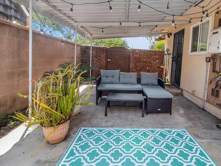 3230 N Lewis Ave — Photo 14