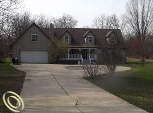 20823 Randall St, Farmington Hills, MI 48336