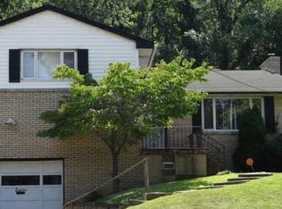 18 Glenbrook Dr, Pittsburgh, PA