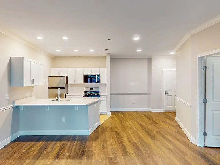 *Available in select, renovated apartments.