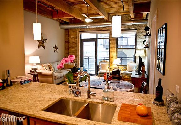 Kitchen/ Living Room
