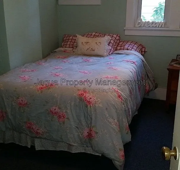 423 Erie St — Photo 9