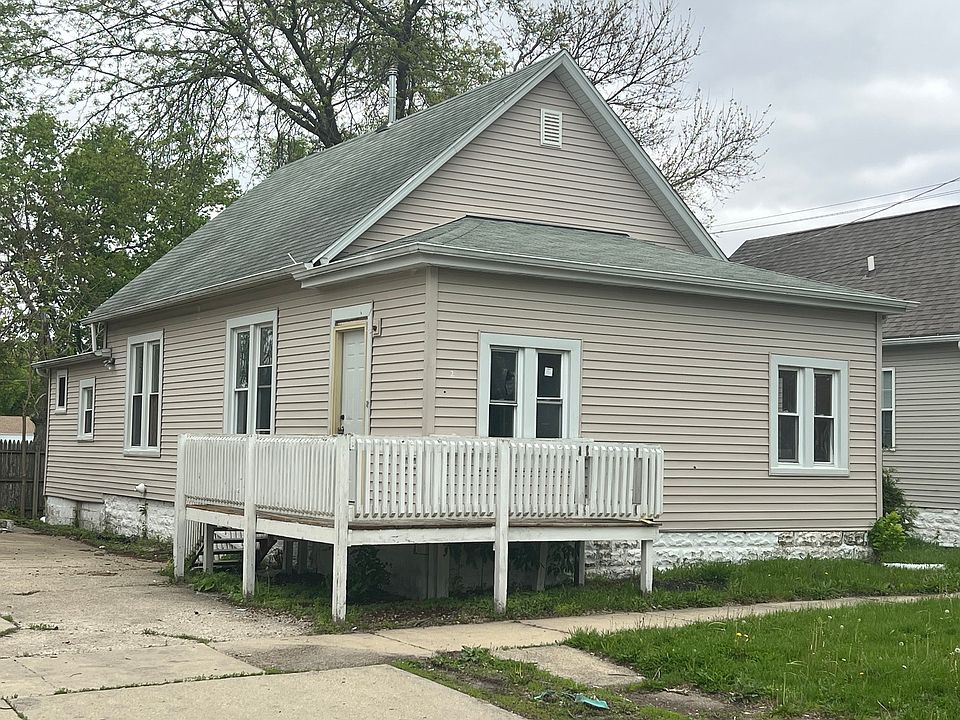 1st image of 429 E Locust St