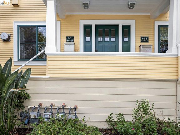 3rd image of 851 Arlington Ave