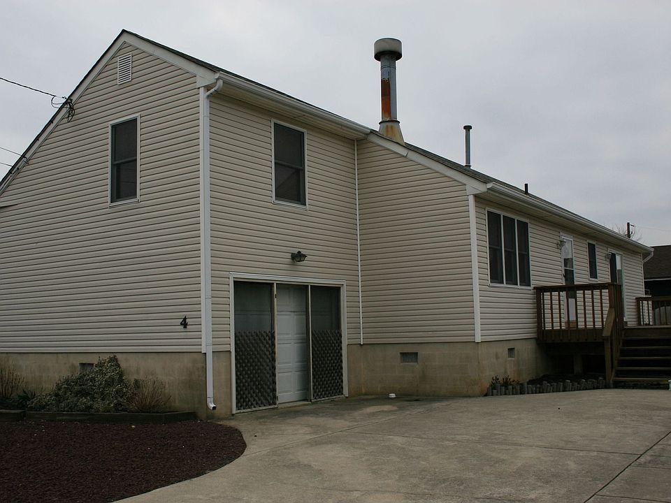 Large Driveway, Garage, & Front Deck