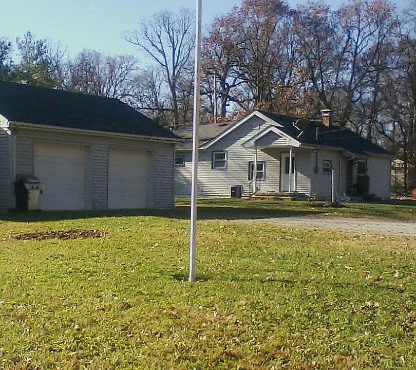 1st image of 2207 Pine Ln