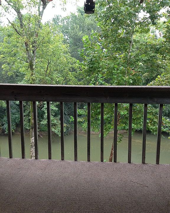 1st image of 212 Hankins Dr
