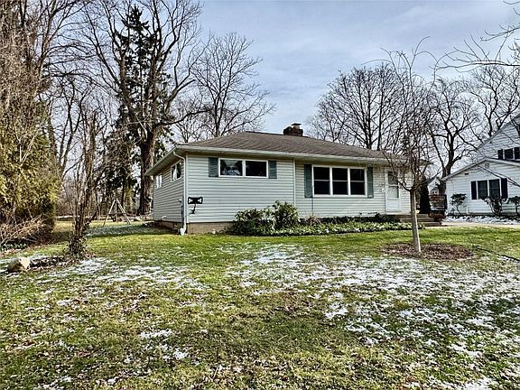 2nd image of 2921 Wellington Rd