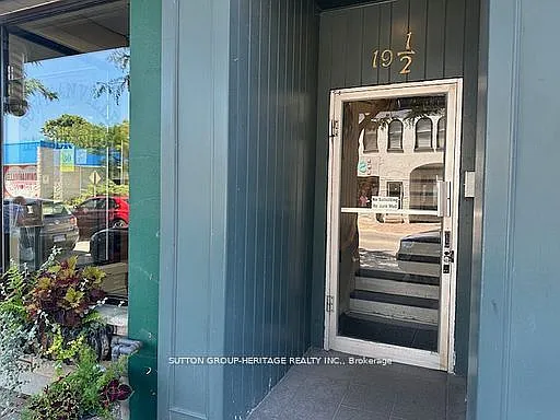 19.5 King St W #1 — Photo 2