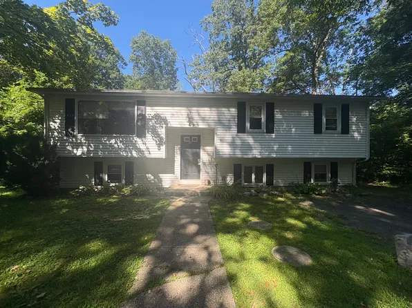 235 Amherst Rd #B, Belchertown, MA 01007