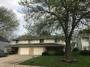 16543 Dorcas St, Omaha, NE 68130