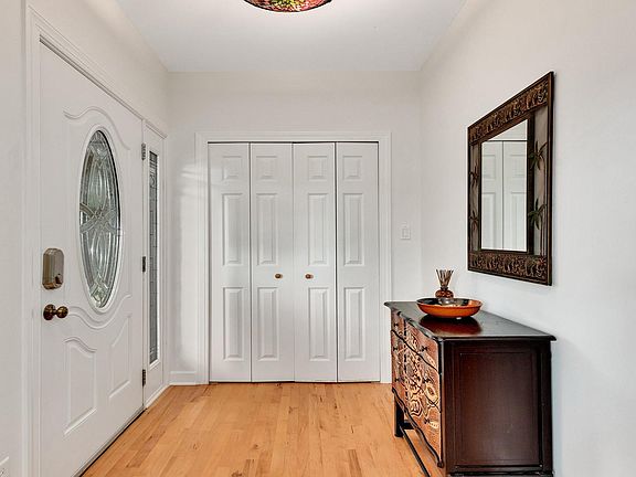 4th image of 9605 Tulley Ave