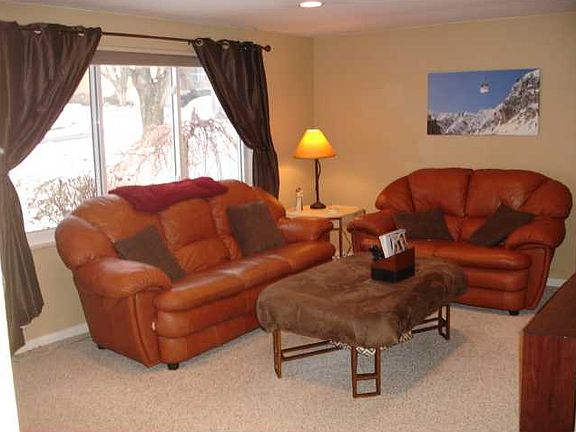 5th image of 300 E Patty Ln