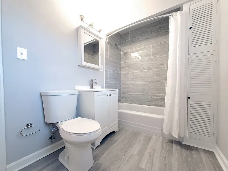 13719 Thornhurst Ave — Photo 15