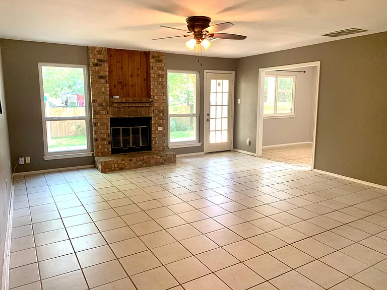 Large downstairs living area